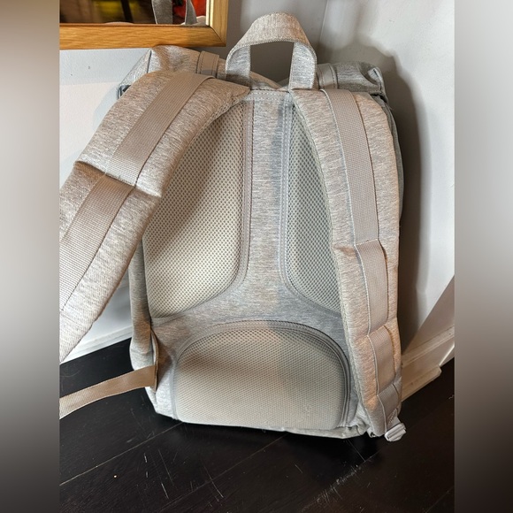 Herschel Supply Co 25L crosshatch backpack light grey with laptop sleeve - Picture 2 of 12